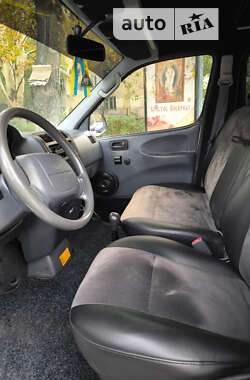 Мінівен Toyota Hiace 2006 в 
