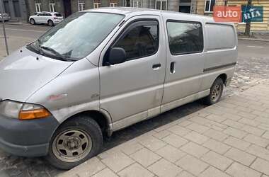 Мінівен Toyota Hiace 2003 в Львові