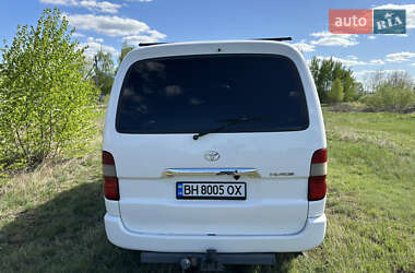 Минивэн Toyota Hiace 2012 в 