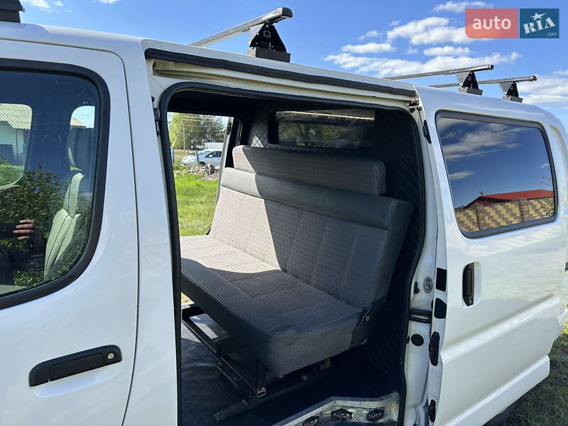 Мінівен Toyota Hiace 2012 в Сарнах