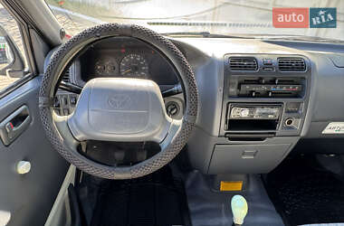 Мінівен Toyota Hiace 1996 в 