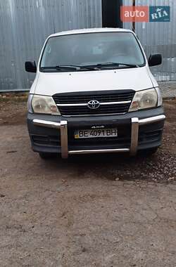Грузовой фургон Toyota Hiace 2007 в Николаеве