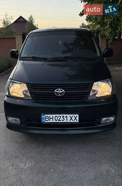 Минивэн Toyota Hiace 2006 в Болграде