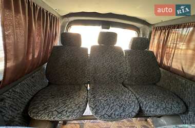 Минивэн Toyota Hiace 2000 в 
