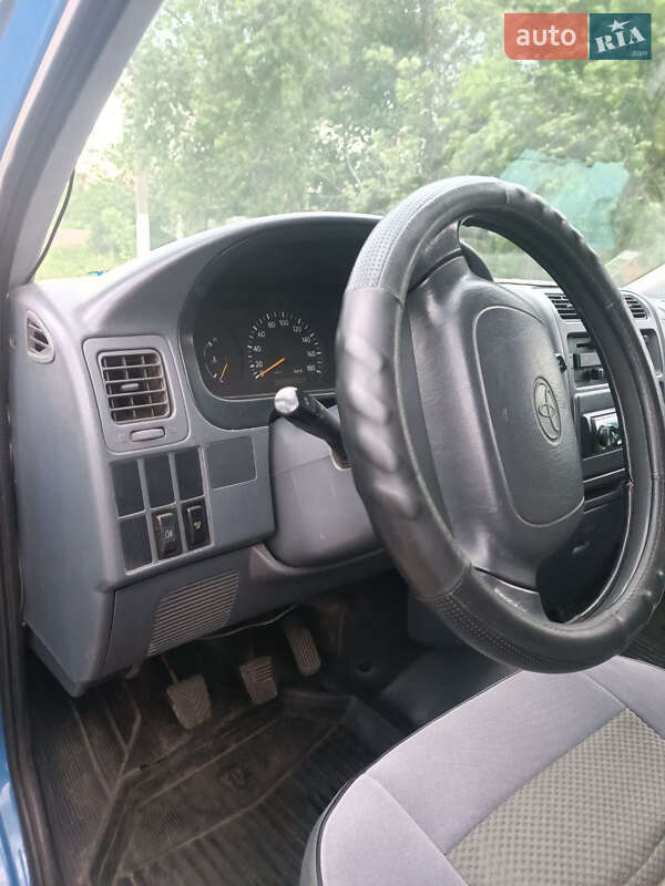 Минивэн Toyota Hiace 2005 в Киеве фото 8 Минивэн Toyota Hiace 2005 в Киеве