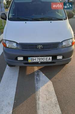 Мікровен Toyota Hiace 2003 в  Мікровен Toyota Hiace 2003 в