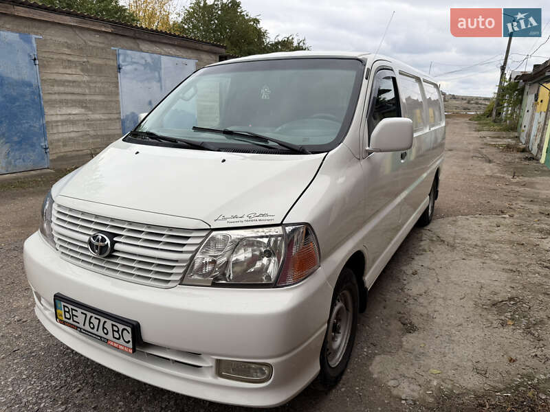 Грузовой фургон Toyota Hiace 2008 в Одессе