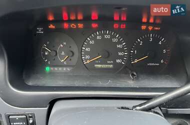 Минивэн Toyota Hiace 2002 в Киеве