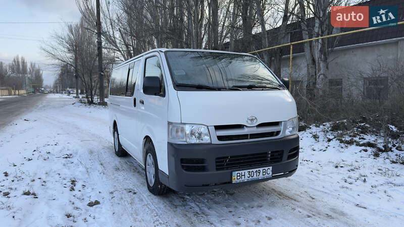 Toyota Hiace 2006