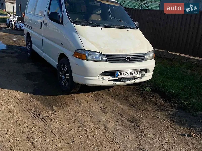 Toyota Hiace 2004