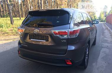 Позашляховик / Кросовер Toyota Highlander 2015 в Києві