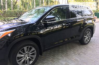 Седан Toyota Highlander 2015 в Киеве