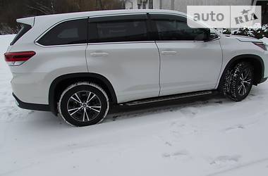 Внедорожник / Кроссовер Toyota Highlander 2017 в Тернополе