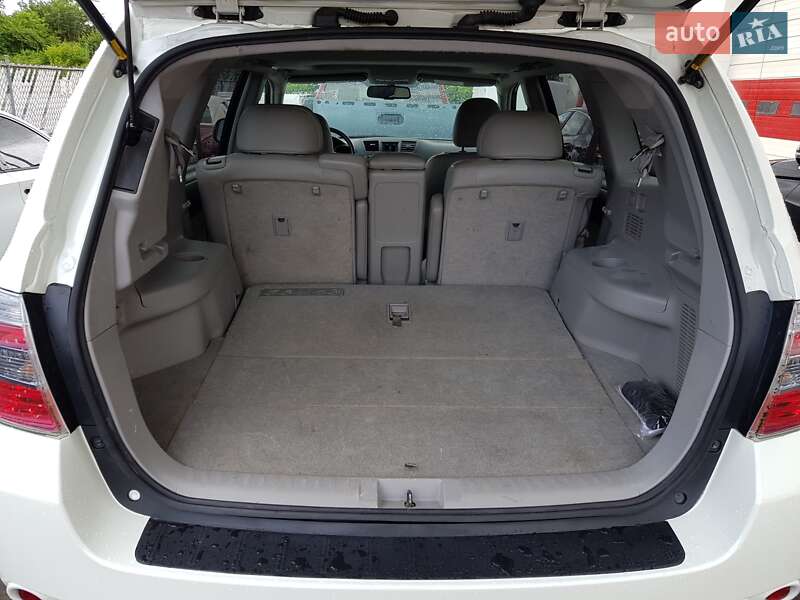 Позашляховик / Кросовер Toyota Highlander 2010 в Львові