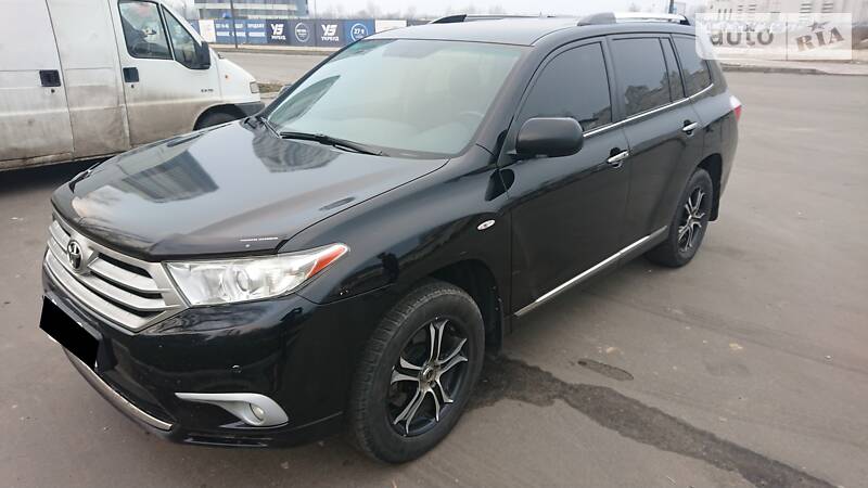 Внедорожник / Кроссовер Toyota Highlander 2011 в Киеве