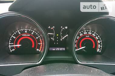 Позашляховик / Кросовер Toyota Highlander 2011 в 