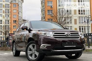 Позашляховик / Кросовер Toyota Highlander 2013 в 