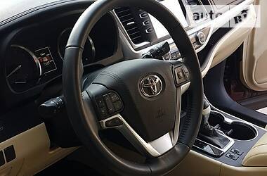 Внедорожник / Кроссовер Toyota Highlander 2016 в 