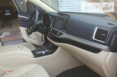Внедорожник / Кроссовер Toyota Highlander 2016 в 