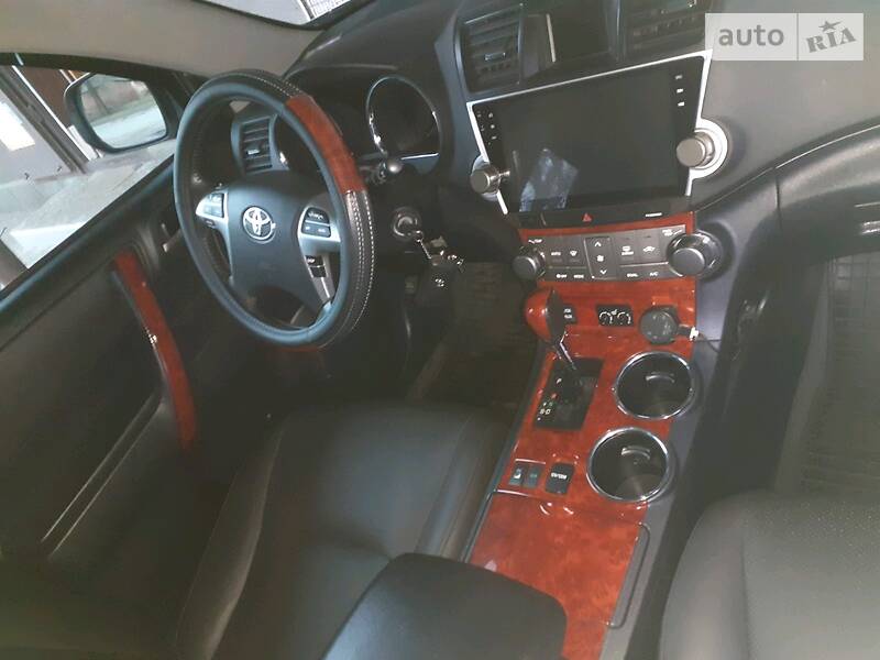Позашляховик / Кросовер Toyota Highlander 2011 в Томаківці