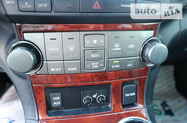 Позашляховик / Кросовер Toyota Highlander 2012 в 