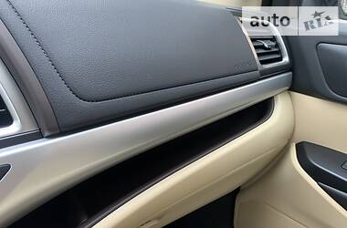 Позашляховик / Кросовер Toyota Highlander 2018 в 