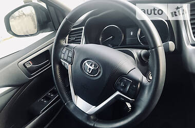 Внедорожник / Кроссовер Toyota Highlander 2015 в 
