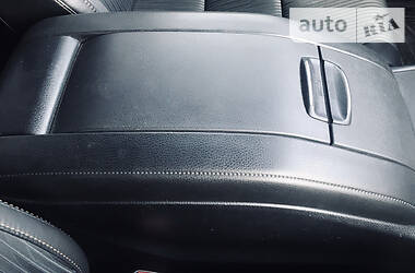 Внедорожник / Кроссовер Toyota Highlander 2015 в 