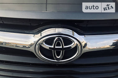 Внедорожник / Кроссовер Toyota Highlander 2015 в 