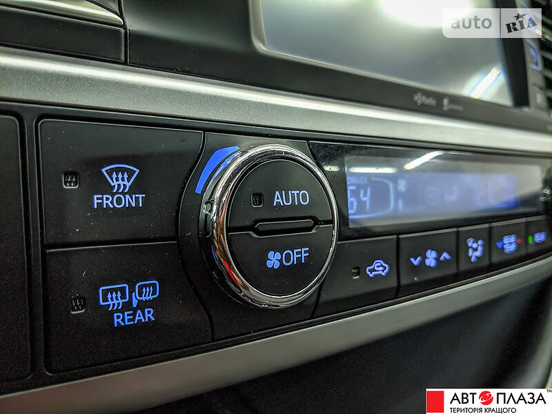 Позашляховик / Кросовер Toyota Highlander 2015 в Чернівцях