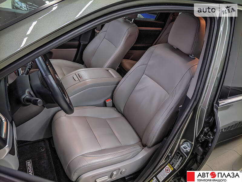 Позашляховик / Кросовер Toyota Highlander 2015 в Чернівцях