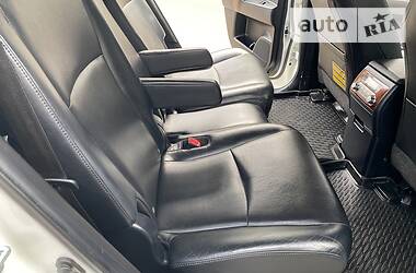 Позашляховик / Кросовер Toyota Highlander 2014 в 