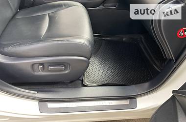 Позашляховик / Кросовер Toyota Highlander 2014 в 