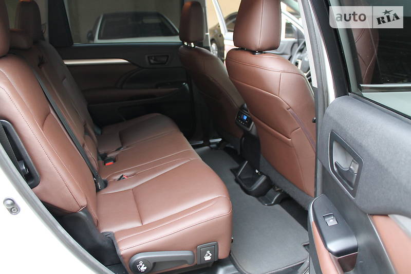 Позашляховик / Кросовер Toyota Highlander 2014 в Києві