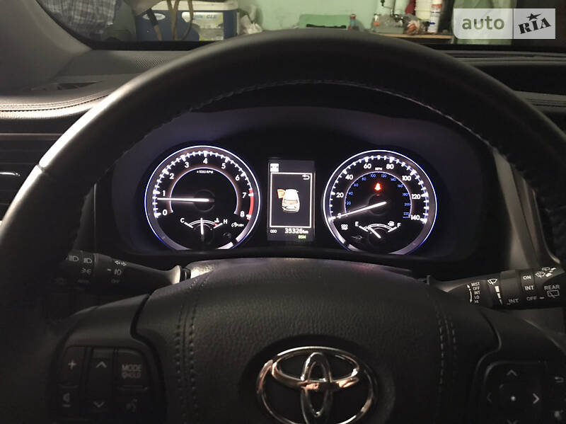 Позашляховик / Кросовер Toyota Highlander 2017 в Дніпрі фото 12 Позашляховик / Кросовер Toyota Highlander 2017 в Дніпрі