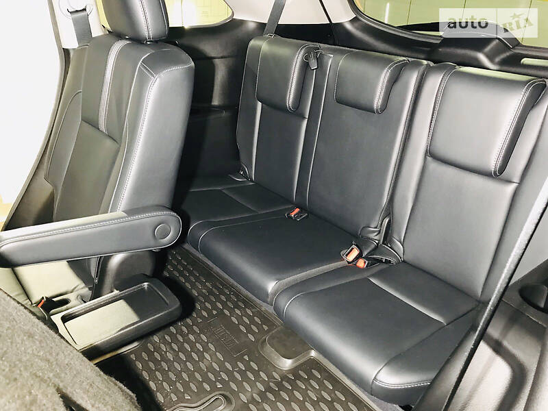 Позашляховик / Кросовер Toyota Highlander 2017 в Дніпрі фото 17 Позашляховик / Кросовер Toyota Highlander 2017 в Дніпрі
