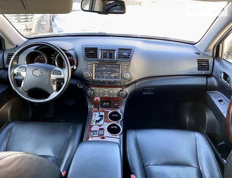 Позашляховик / Кросовер Toyota Highlander 2013 в Києві