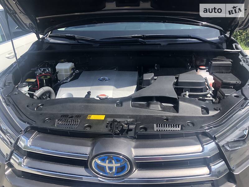 Позашляховик / Кросовер Toyota Highlander 2017 в Львові