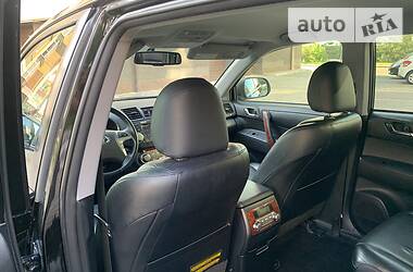 Позашляховик / Кросовер Toyota Highlander 2012 в 