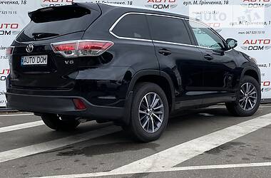 Внедорожник / Кроссовер Toyota Highlander 2018 в Киеве