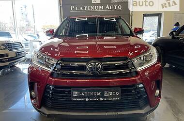 Внедорожник / Кроссовер Toyota Highlander 2017 в Одессе