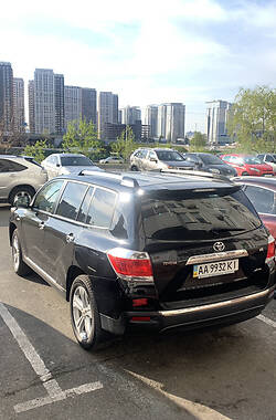 Внедорожник / Кроссовер Toyota Highlander 2011 в Киеве