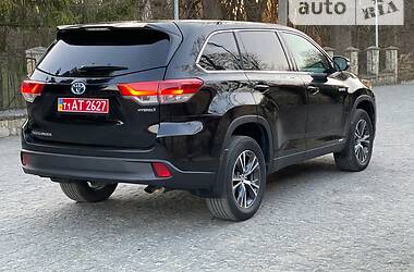 Внедорожник / Кроссовер Toyota Highlander 2019 в Черновцах