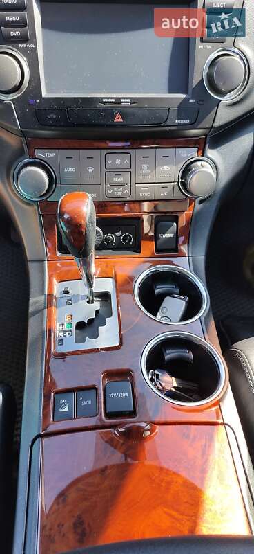Позашляховик / Кросовер Toyota Highlander 2013 в Києві