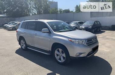 Внедорожник / Кроссовер Toyota Highlander 2010 в Киеве