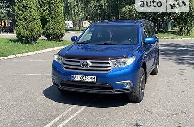 Позашляховик / Кросовер Toyota Highlander 2010 в Києві