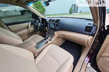 Внедорожник / Кроссовер Toyota Highlander 2013 в Ивано-Франковске