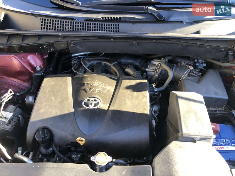 Внедорожник / Кроссовер Toyota Highlander 2017 в Бориславе