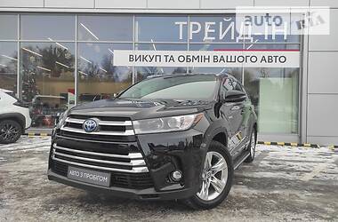 Позашляховик / Кросовер Toyota Highlander 2019 в Харкові