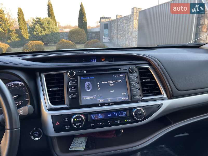 Внедорожник / Кроссовер Toyota Highlander 2018 в Ивано-Франковске